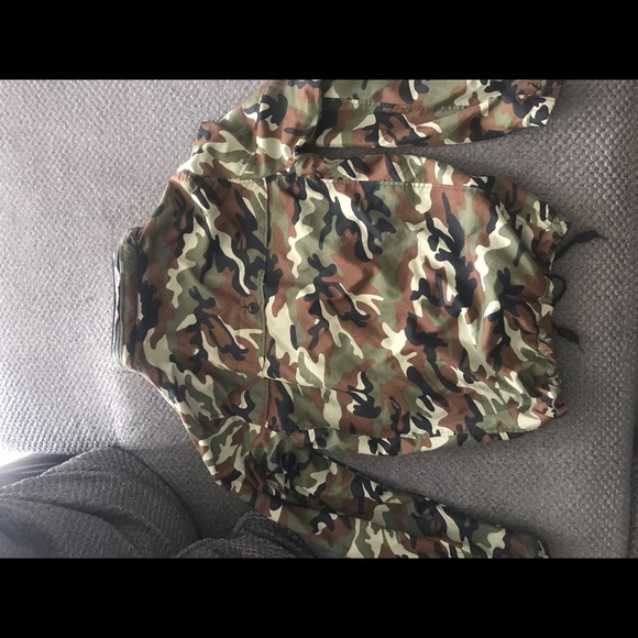 ROOK Windbreaker pullover with a hidden hood - Picture 3 of 6